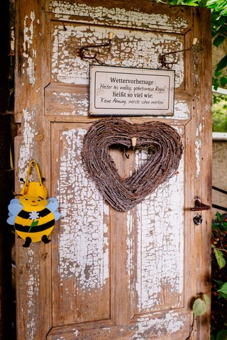 Kirchliche Hochzeit Leipzig Hochzeitsfeier Bienenfarm Kern-017.jpg
