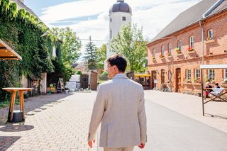 Kirchliche Hochzeit Leipzig Hochzeitsfeier Bienenfarm Kern-032.jpg