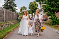 Kirchliche Hochzeit Leipzig Hochzeitsfeier Bienenfarm Kern-079.jpg