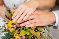 Kirchliche Hochzeit Leipzig Hochzeitsfeier Bienenfarm Kern-286.jpg