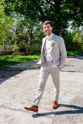 Kirchliche Hochzeit Leipzig Hochzeitsfeier Bienenfarm Kern-031.jpg