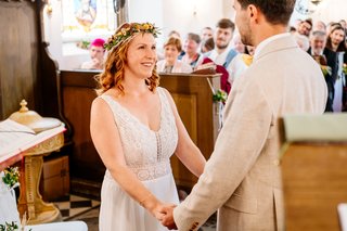 Kirchliche Hochzeit Leipzig Hochzeitsfeier Bienenfarm Kern-130.jpg