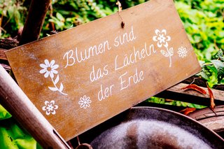 Kirchliche Hochzeit Leipzig Hochzeitsfeier Bienenfarm Kern-020.jpg