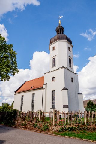 Kirchliche Hochzeit Leipzig Hochzeitsfeier Bienenfarm Kern-066.jpg