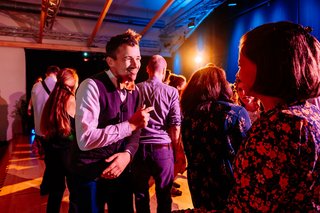 Kirchliche Hochzeit Leipzig Hochzeitsfeier Bienenfarm Kern-350.jpg