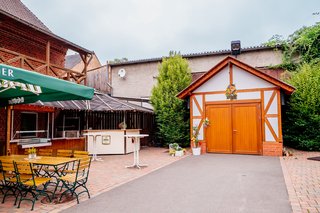 Kirchliche Hochzeit Leipzig Hochzeitsfeier Bienenfarm Kern-005.jpg