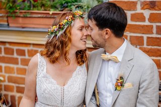 Kirchliche Hochzeit Leipzig Hochzeitsfeier Bienenfarm Kern-282.jpg