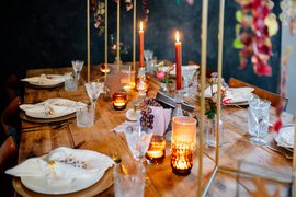 Purpurgold Dekoration Hochzeitsfeier Sachsen-6.jpg